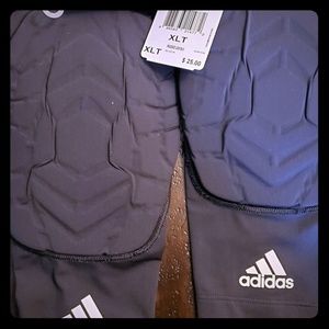 Mens basketball padded sleeve